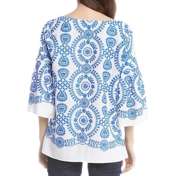 Karen Kane Medallion Top - Picture 4 of 10